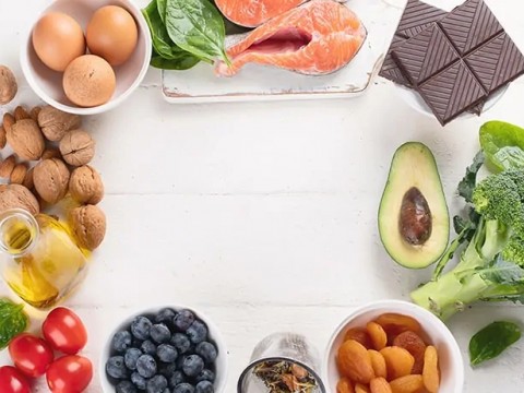 Karnımızı Doyururken Beynimizi de Doyurmalıyız!