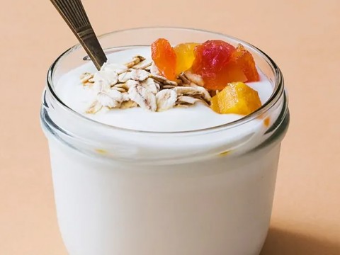 YOĞURTLU YULAF EZMESİ – GİS PRO – ( 1 porsiyon )